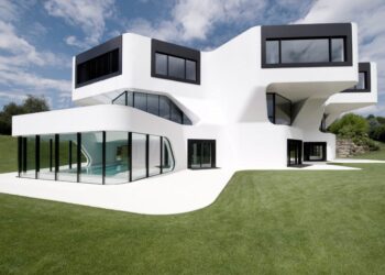 The Art of Minimalist Architecture